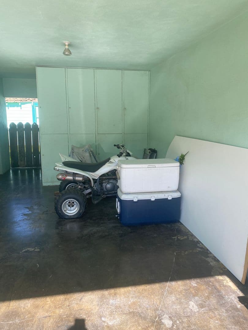Hanford Apartment: 2024 Carter Way