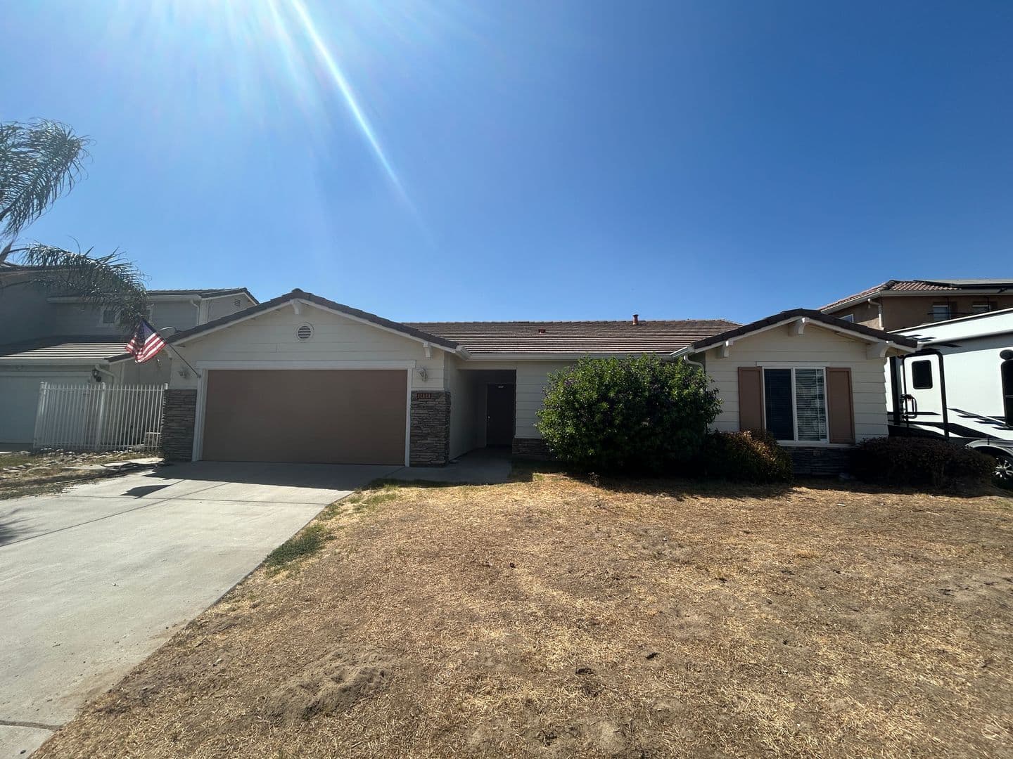 Hanford House: 2454 Ranier Way