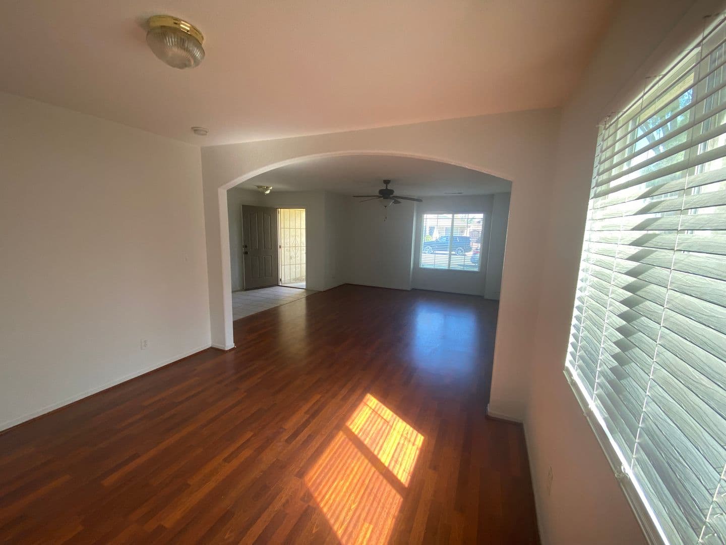 Hanford House: 1201 Hoover Way