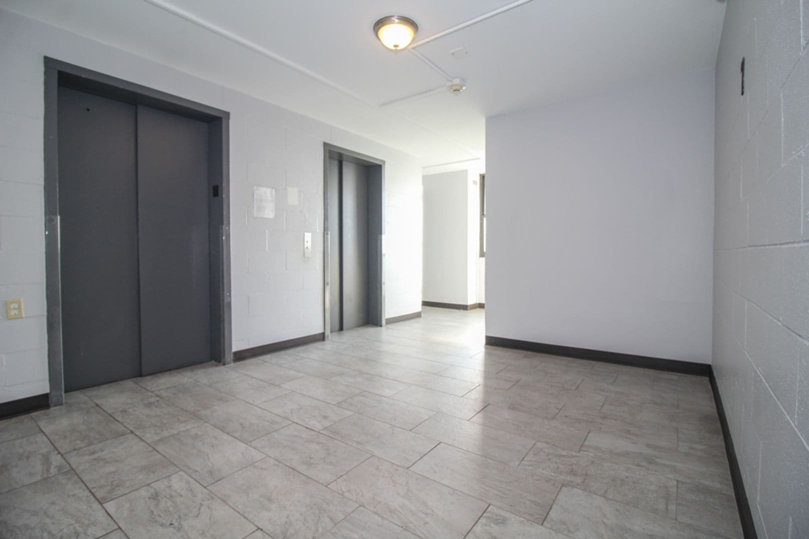 St. Louis Apartment: 1610 N. Kingshighway Blvd