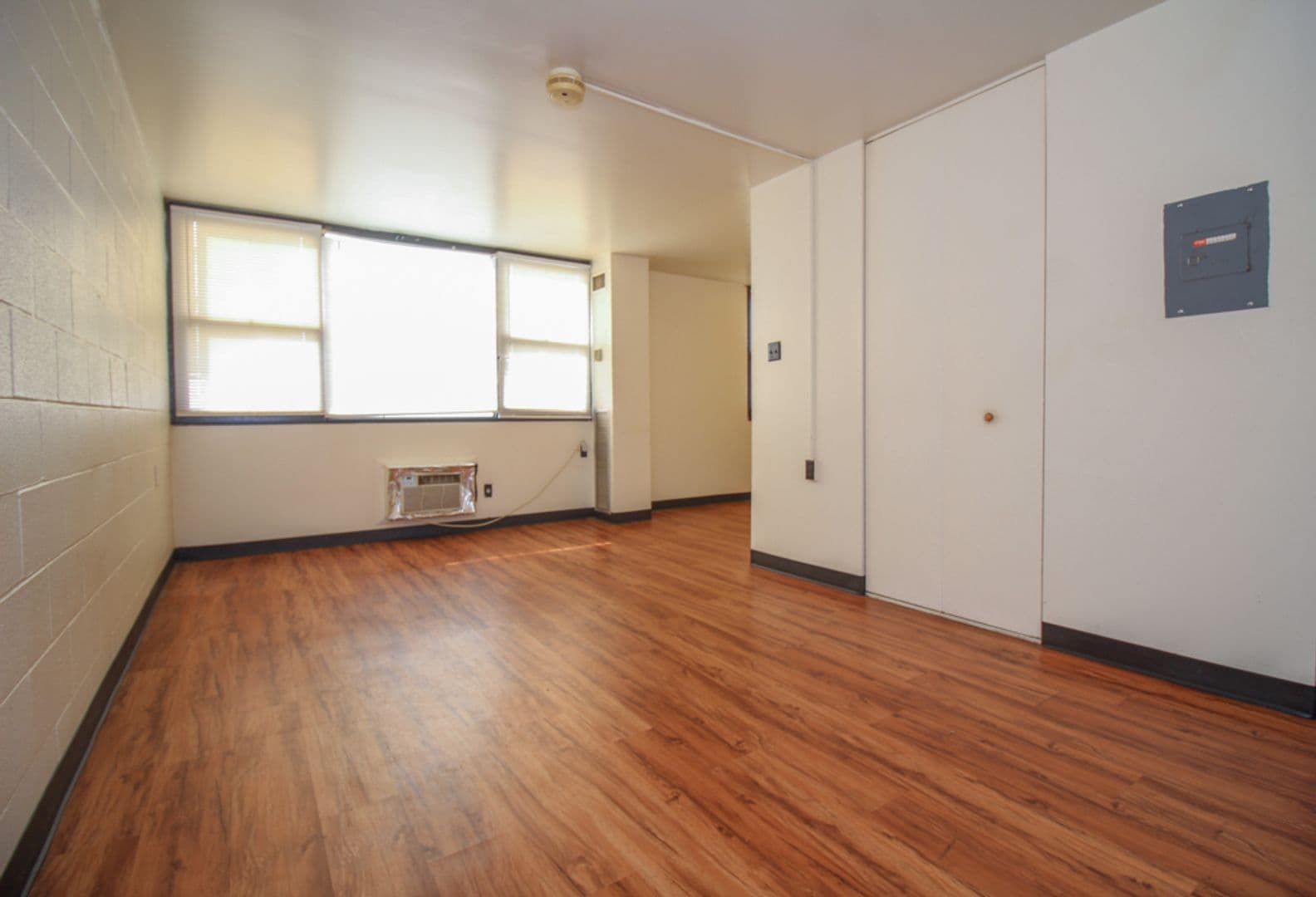 St. Louis Apartment: 1610 N. Kingshighway Blvd