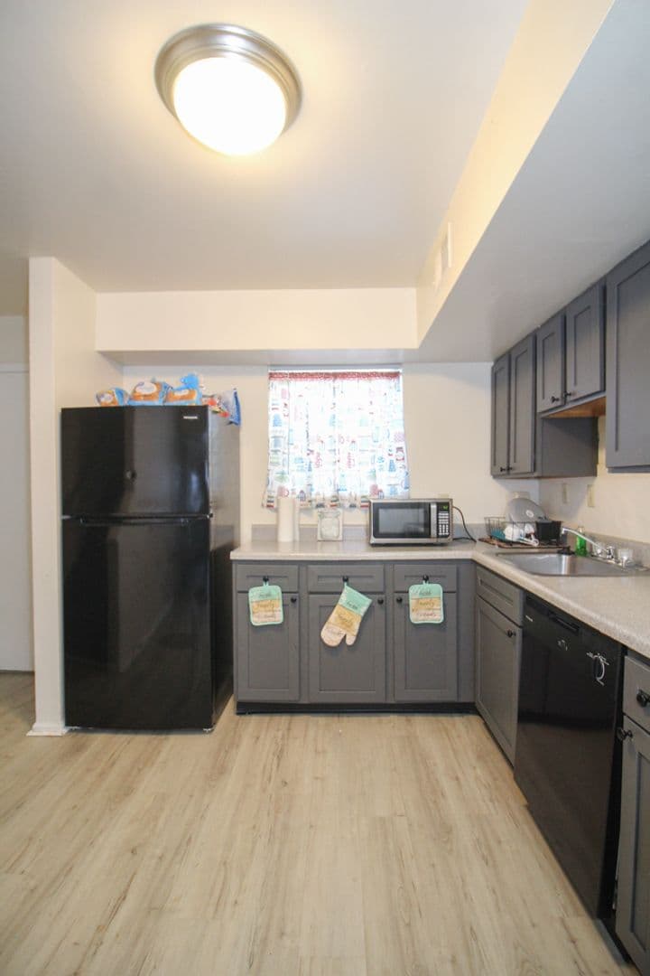 St. Louis Apartment: 4378 Cottage Ave.
