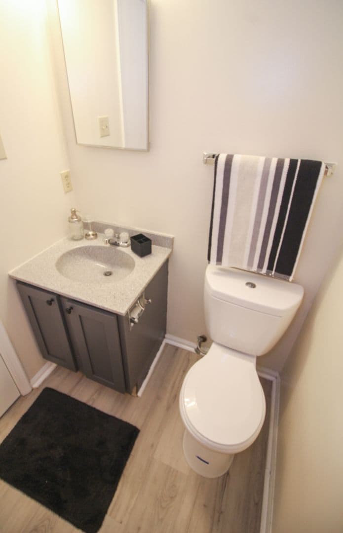 St. Louis Apartment: 4378 Cottage Ave.