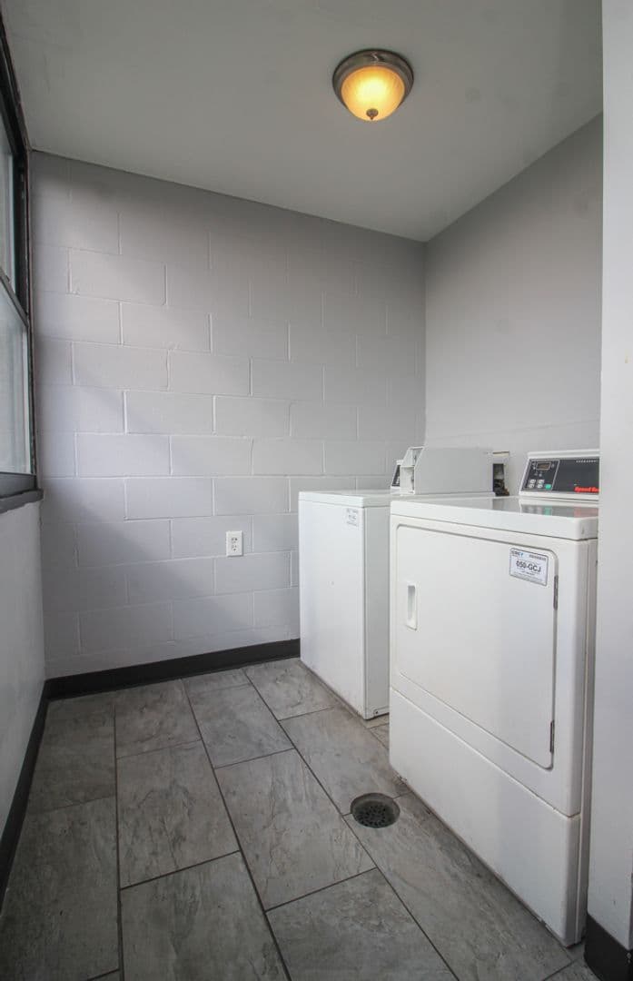 St. Louis Apartment: 1610 N. Kingshighway Blvd