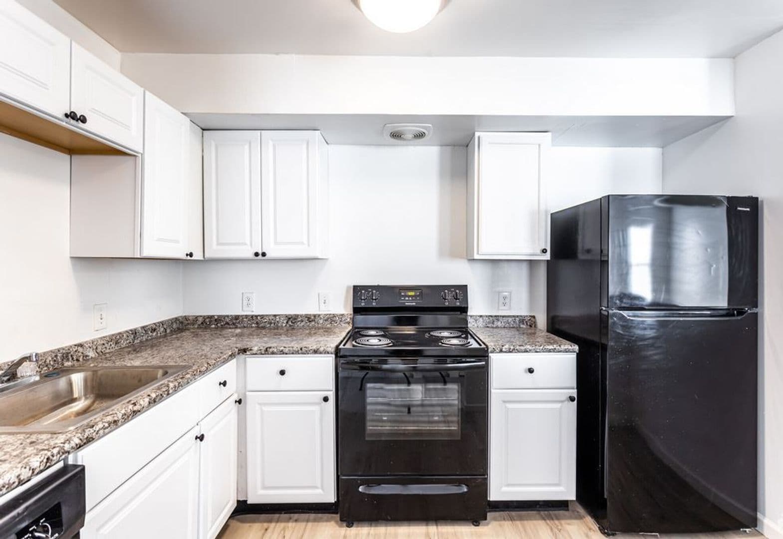St. Louis Apartment: 4378 Cottage Ave.