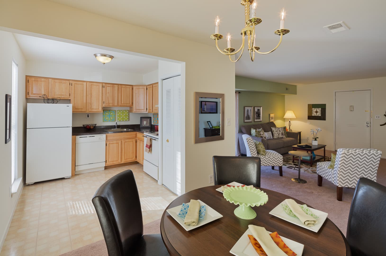 West Deptford Apartment: 968 Kings Highway