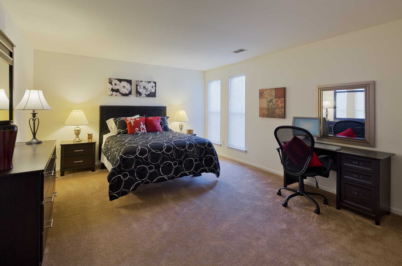 West Deptford Apartment: 968 Kings Highway