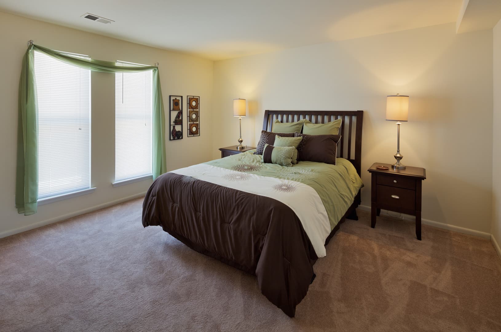 West Deptford Apartment: 968 Kings Highway
