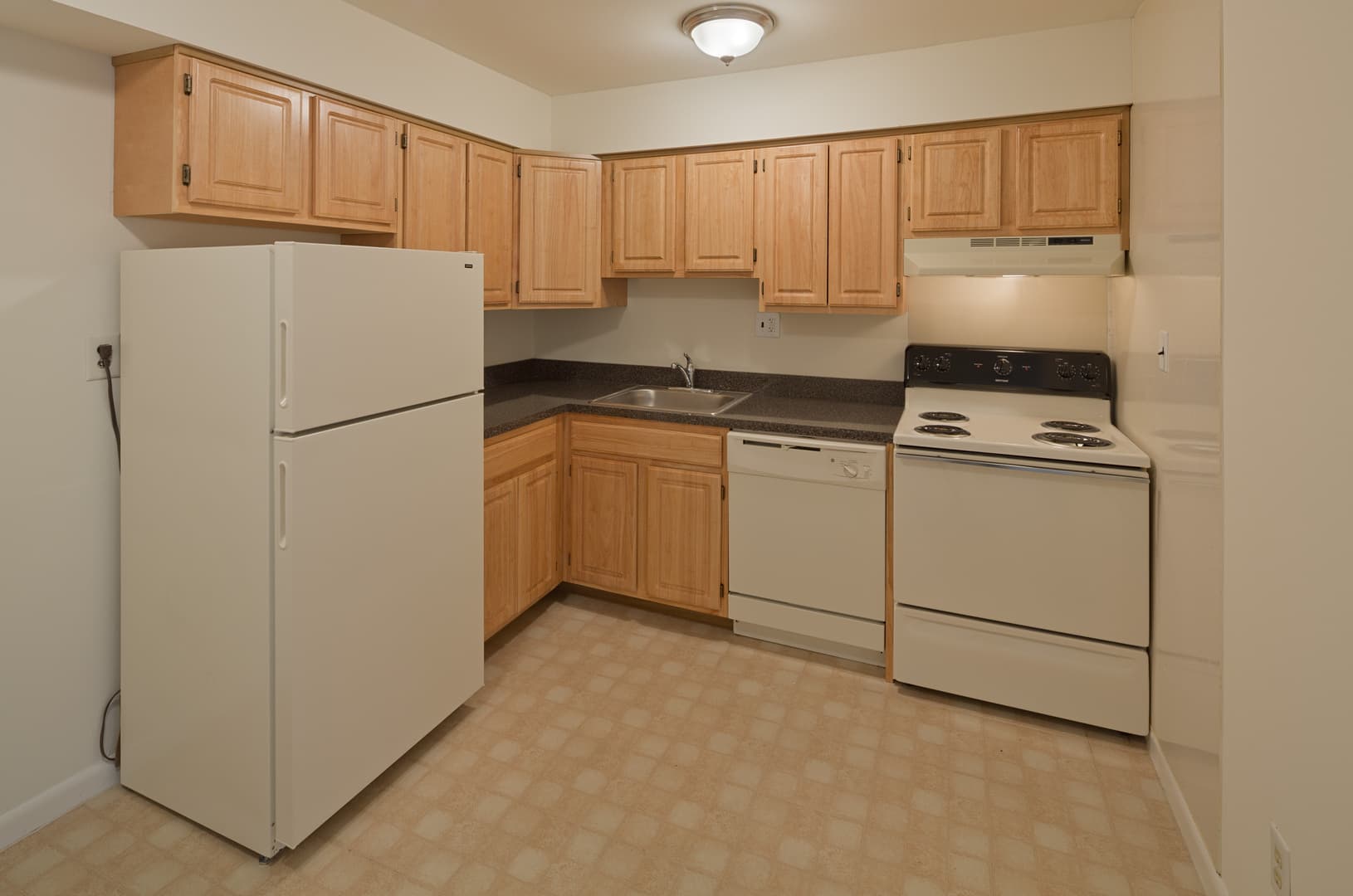 West Deptford Apartment: 968 Kings Highway