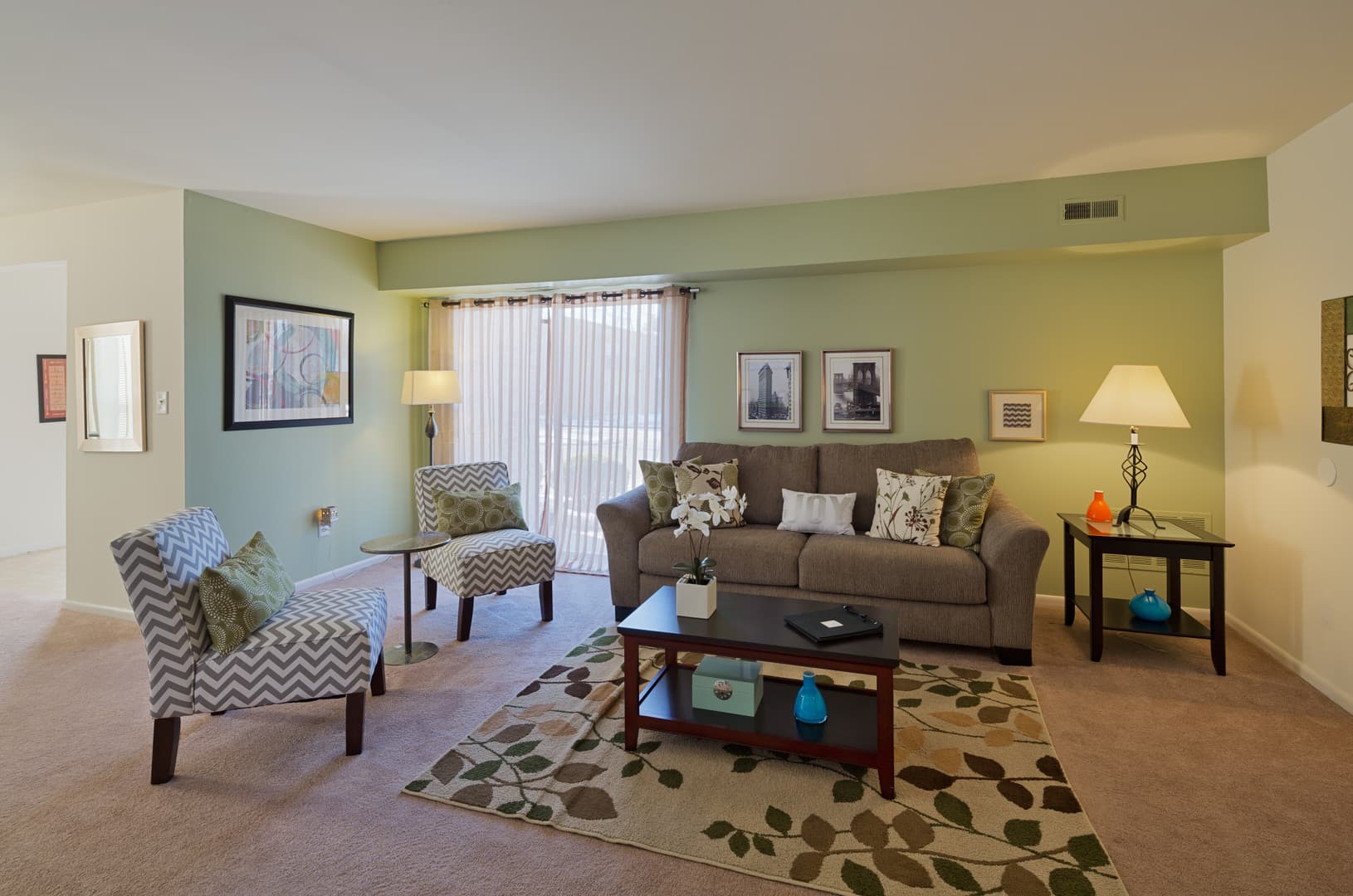 West Deptford Apartment: 968 Kings Highway