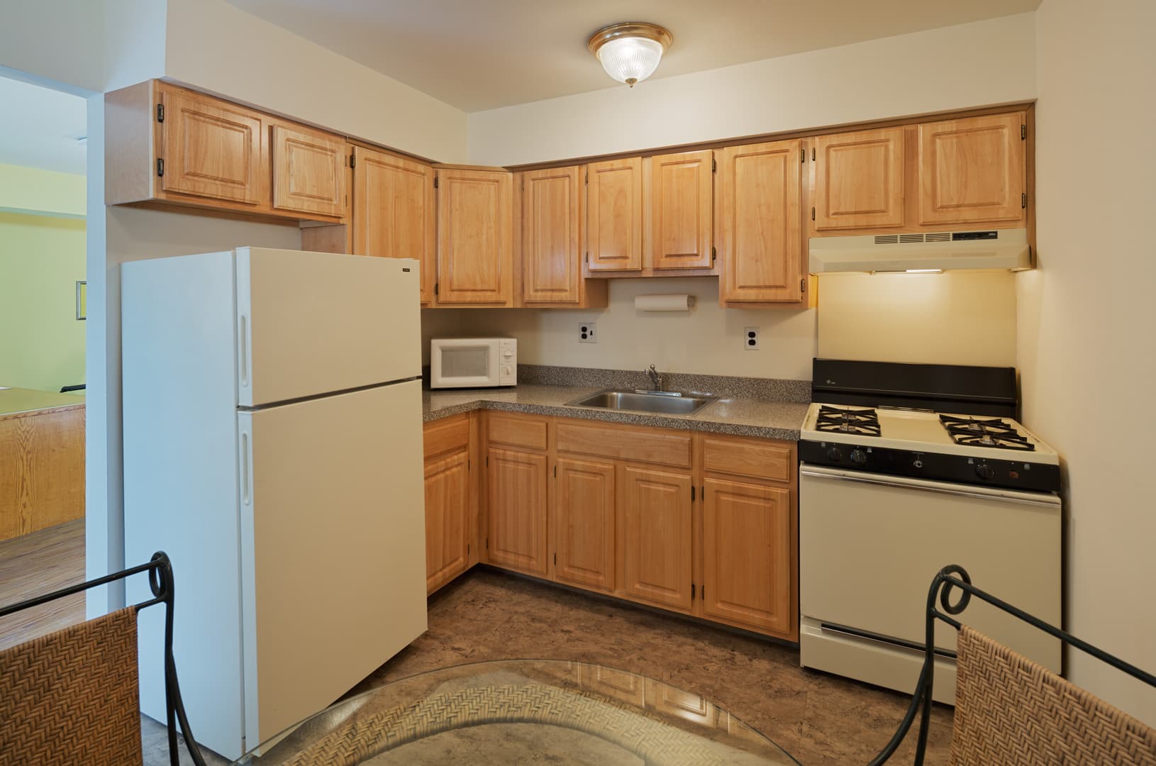 Maple Shade Apartment: 20 Church Road