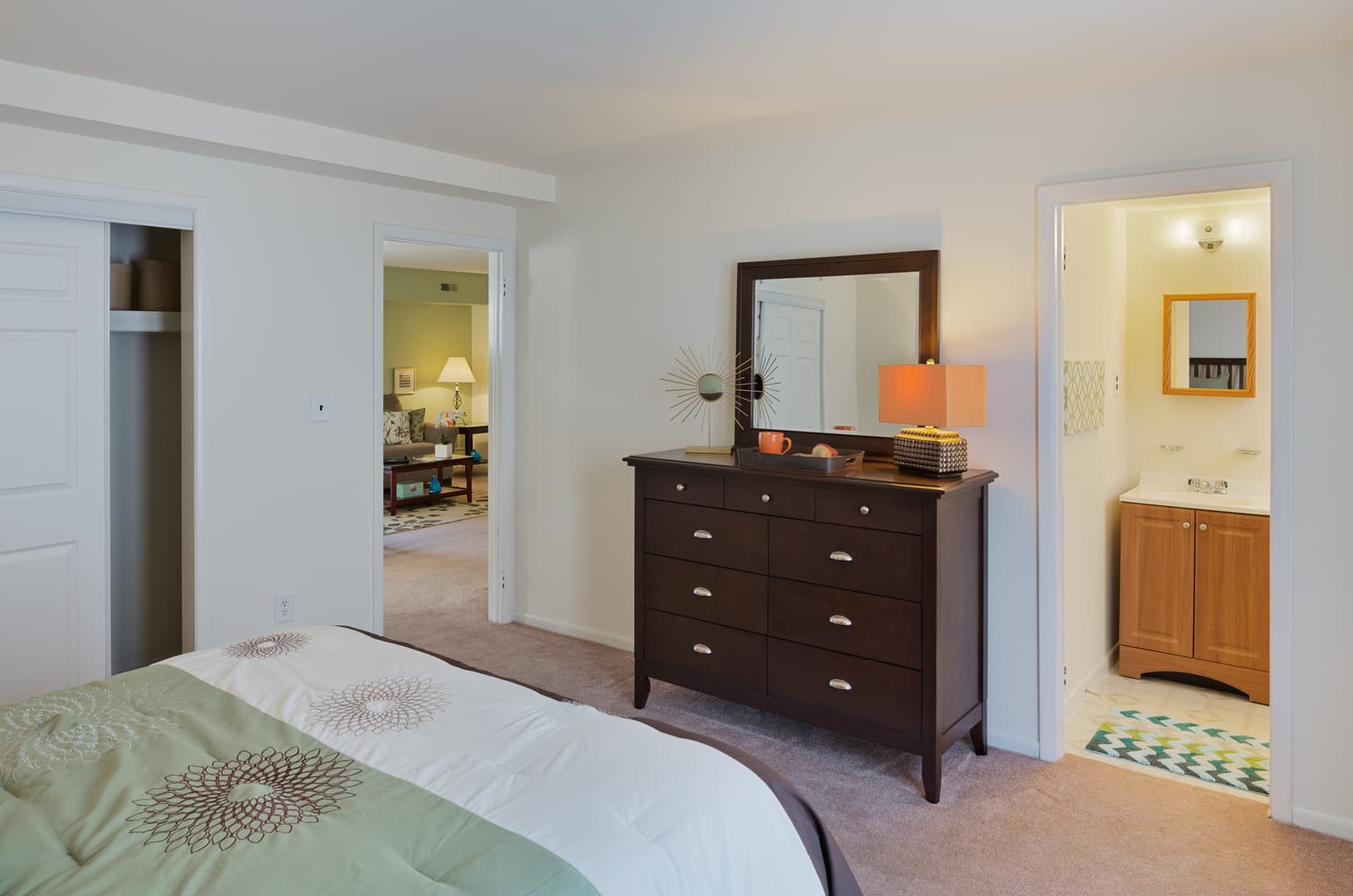 West Deptford Apartment: 968 Kings Highway