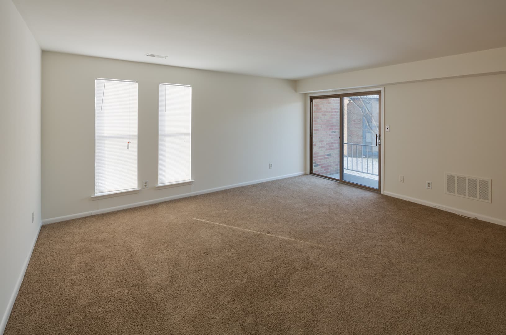 West Deptford Apartment: 968 Kings Highway