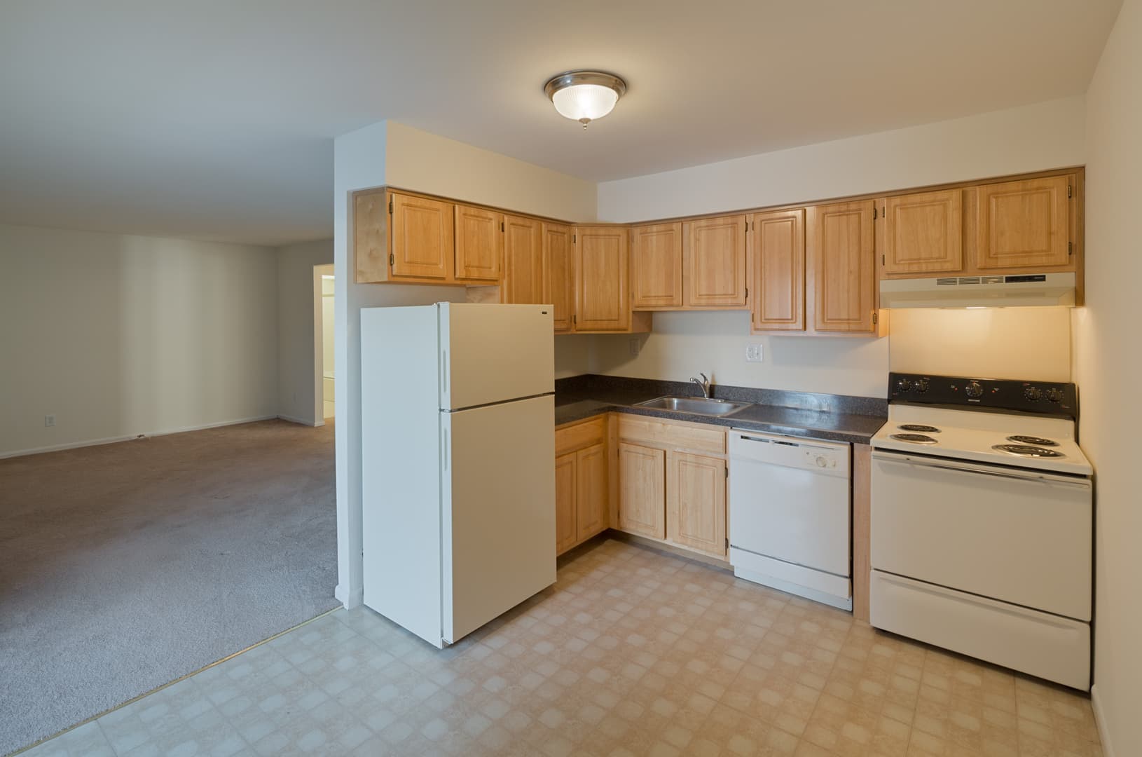 West Deptford Apartment: 968 Kings Highway