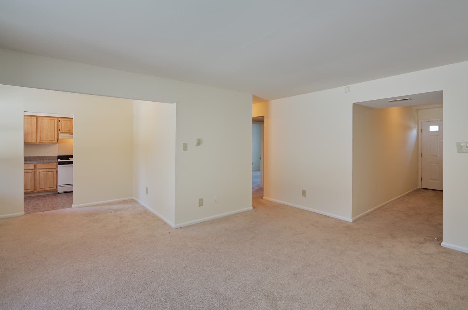 Maple Shade Apartment: 20 Church Road