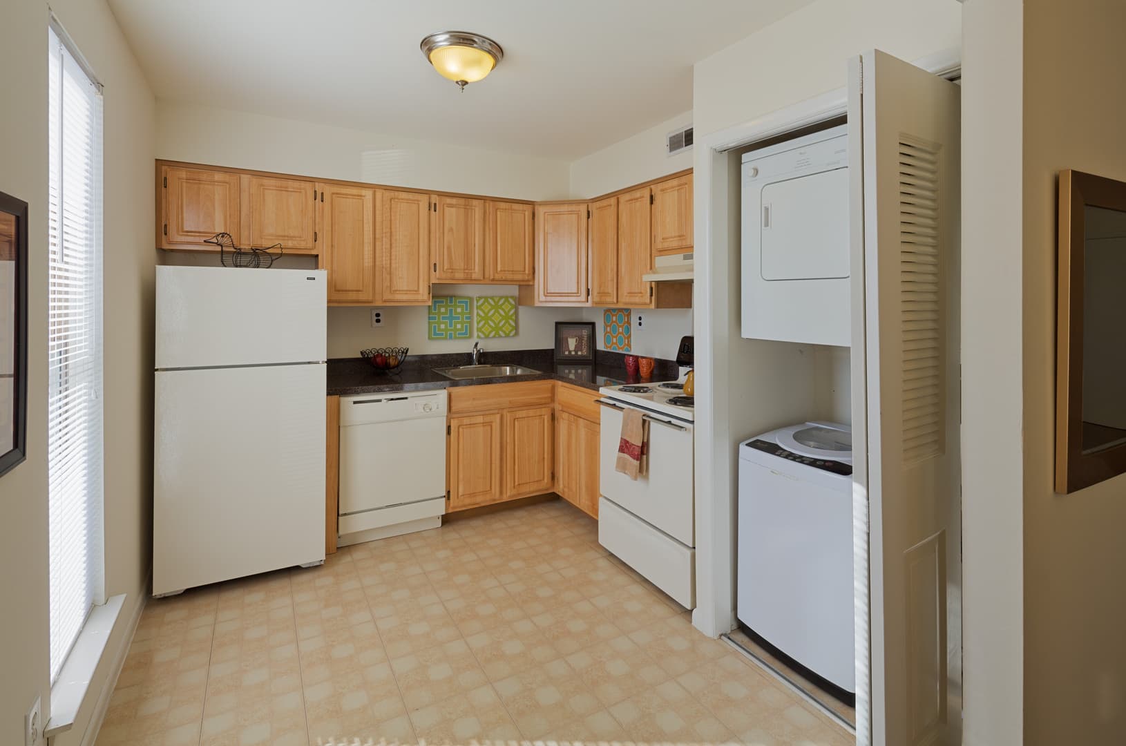 West Deptford Apartment: 968 Kings Highway