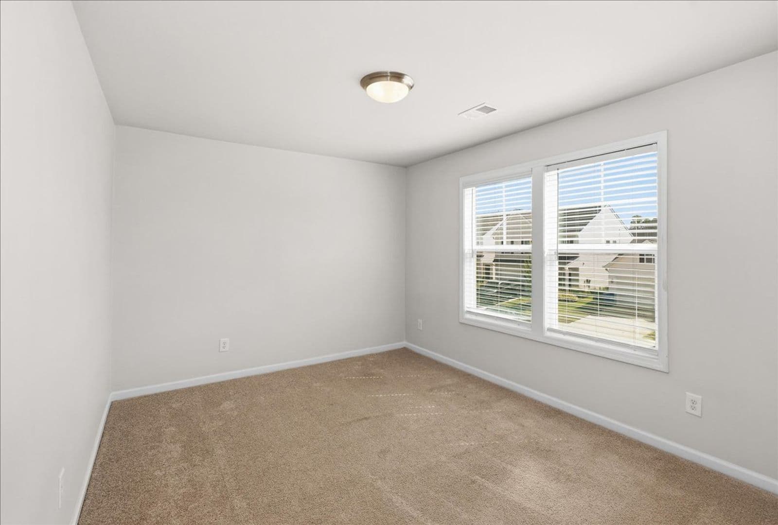 Graniteville House: 775 Justify Loop