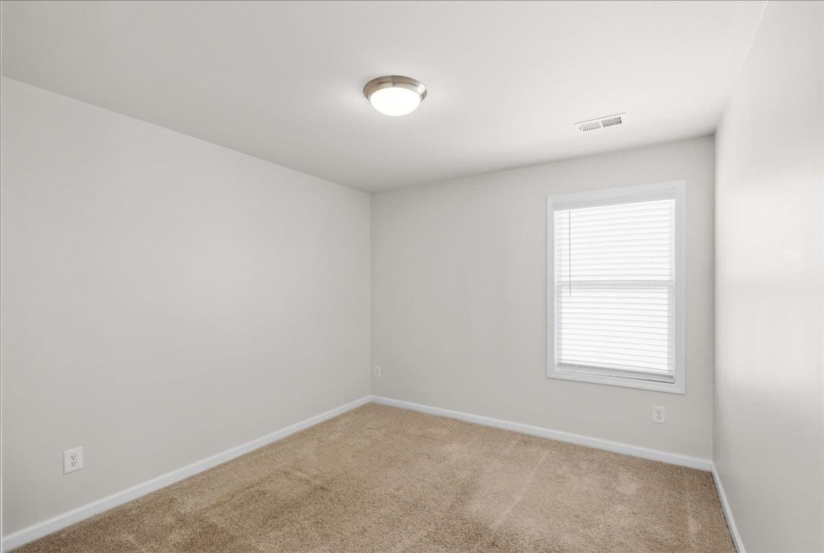 Graniteville House: 775 Justify Loop