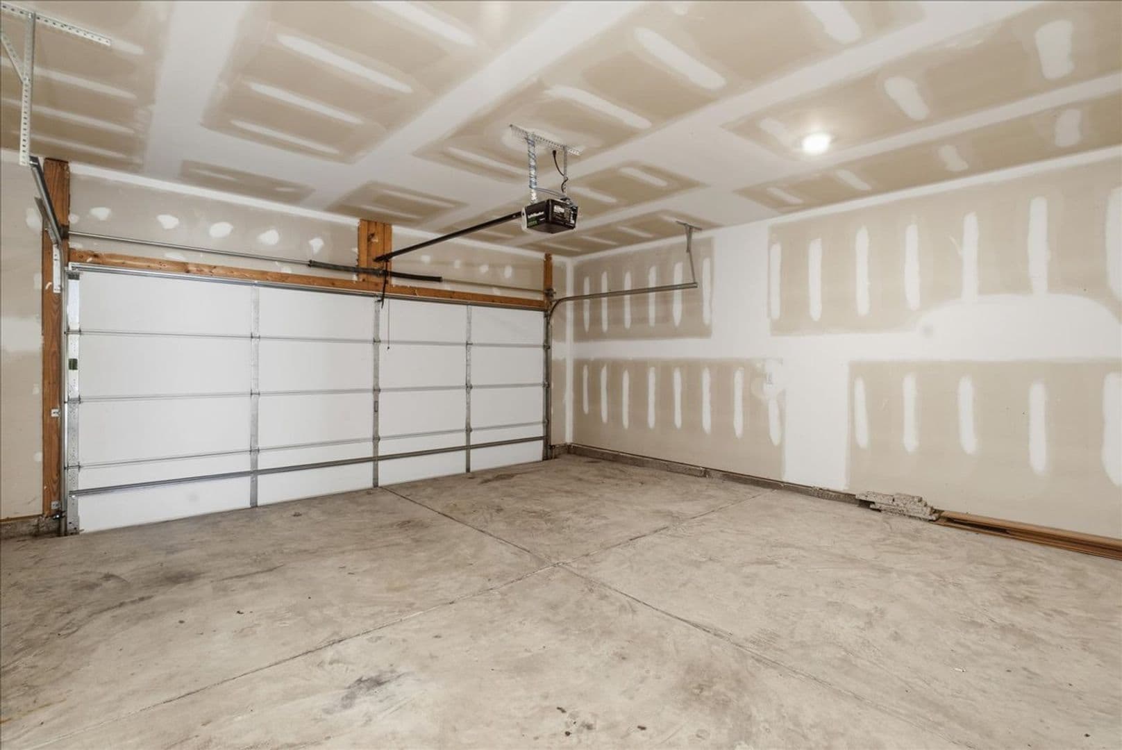 Graniteville House: 775 Justify Loop