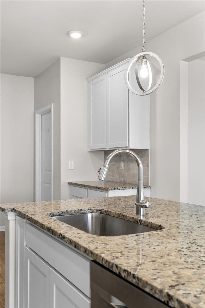 Graniteville House: 775 Justify Loop