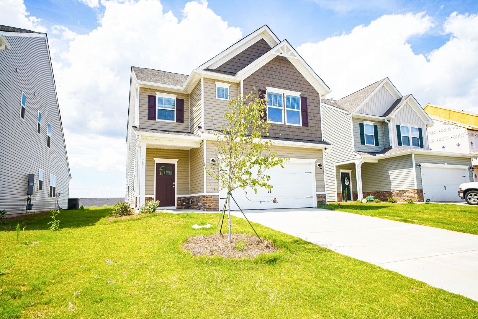 Graniteville House: 751 Justify Loop
