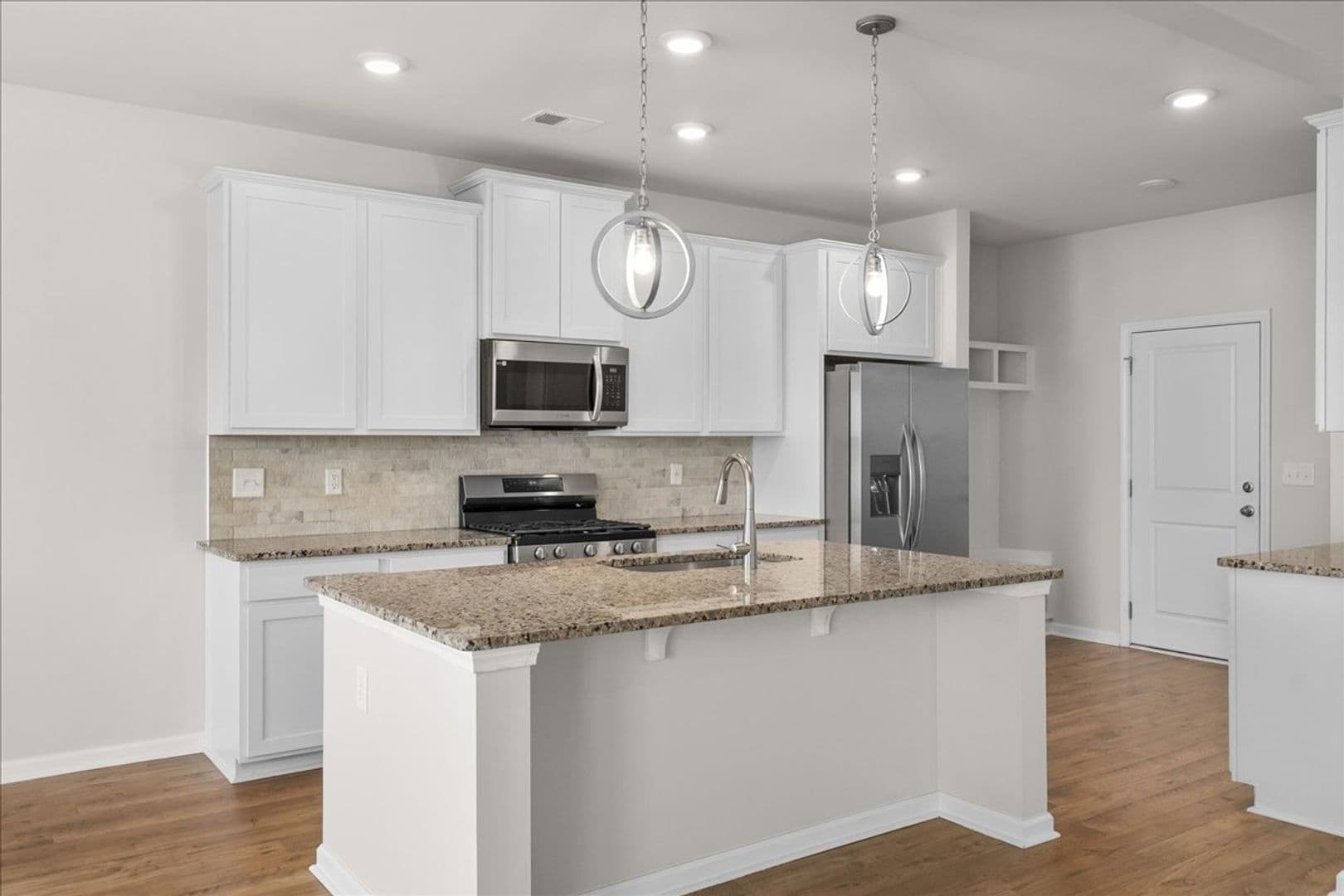Graniteville House: 775 Justify Loop