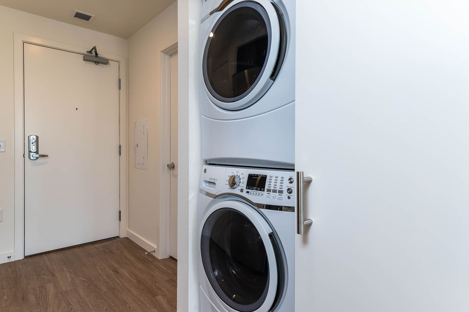 Milwaukie Apartment: 11125 SE 21st Avenue
