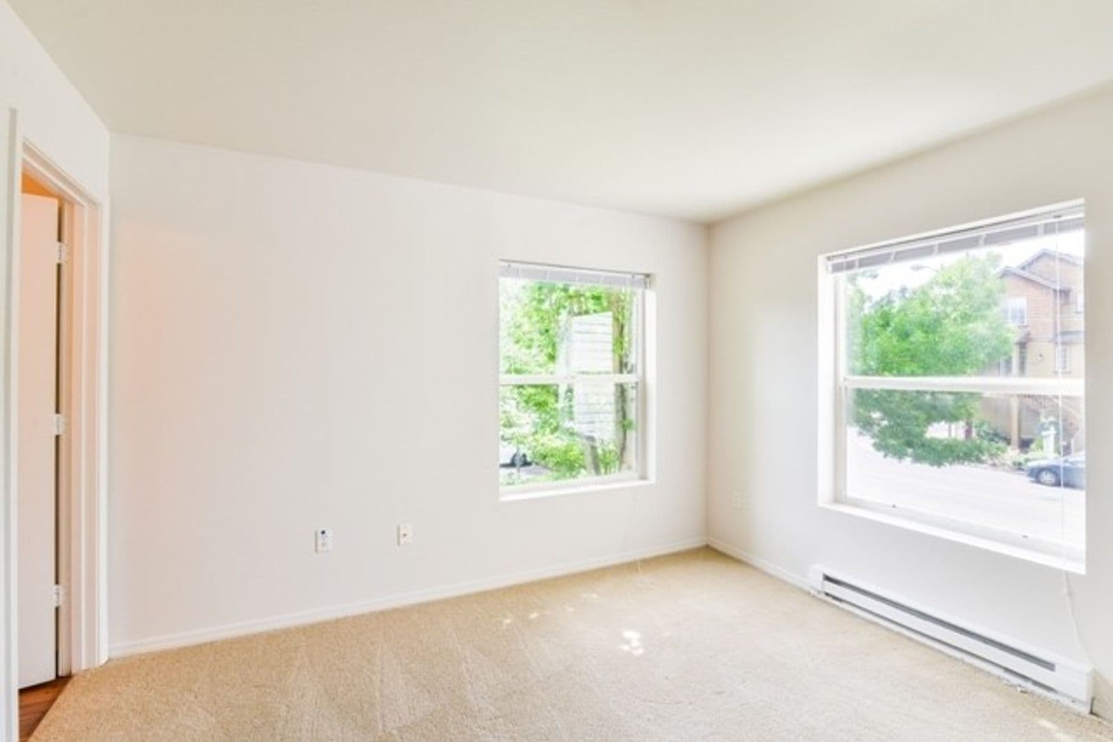 Beaverton Apartment: 915 SW 163rd Ave