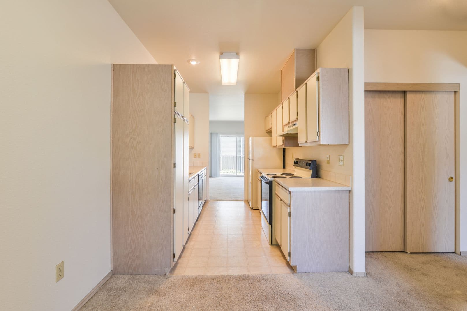 Eugene Apartment: 808 Pool Street