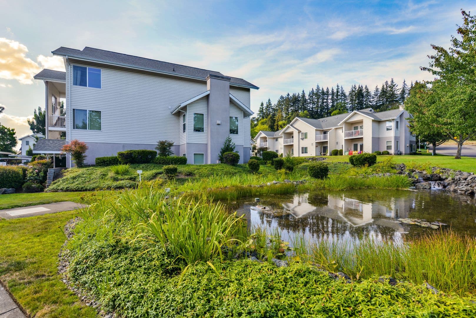 Eugene Apartment: 808 Pool Street
