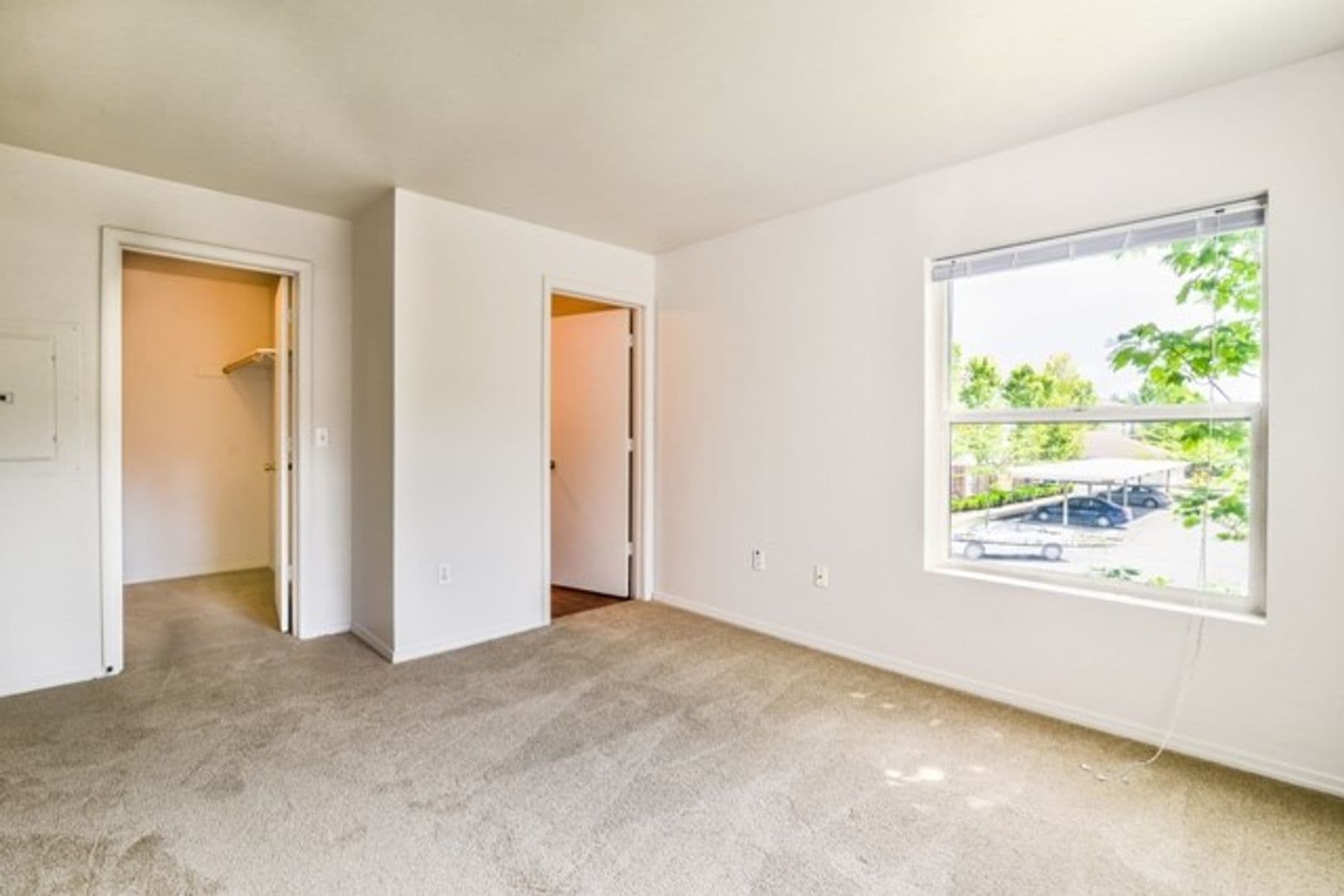 Beaverton Apartment: 915 SW 163rd Ave