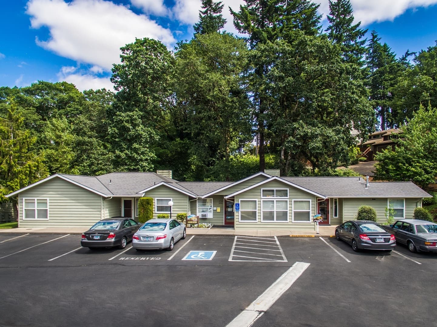 Salem Apartment: 3758 Mica View Court SE