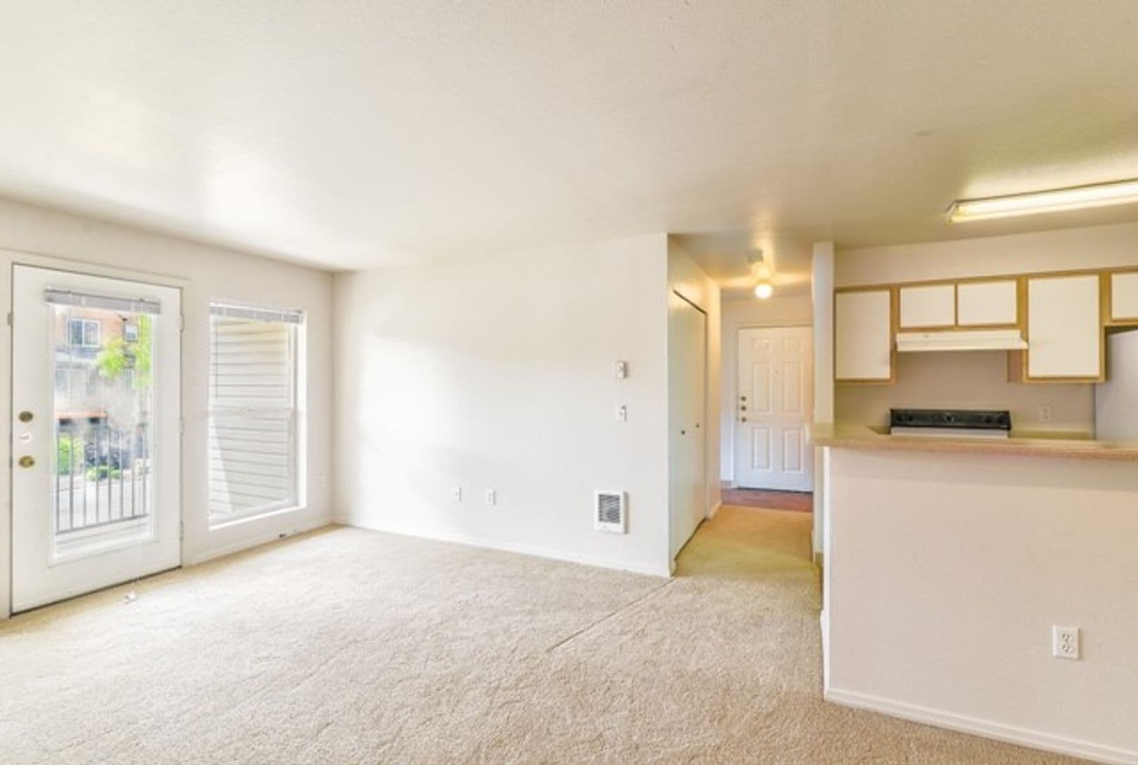 Beaverton Apartment: 915 SW 163rd Ave