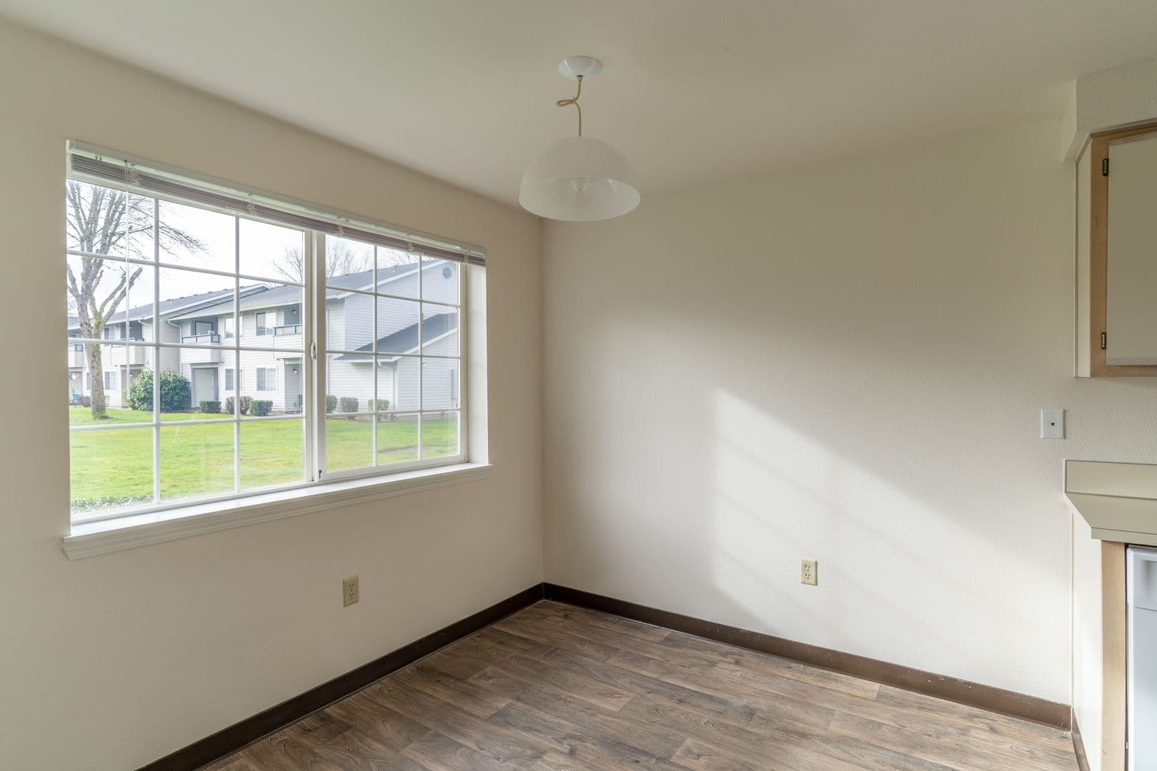 Albany Apartment: 1915 21st Avenue SE