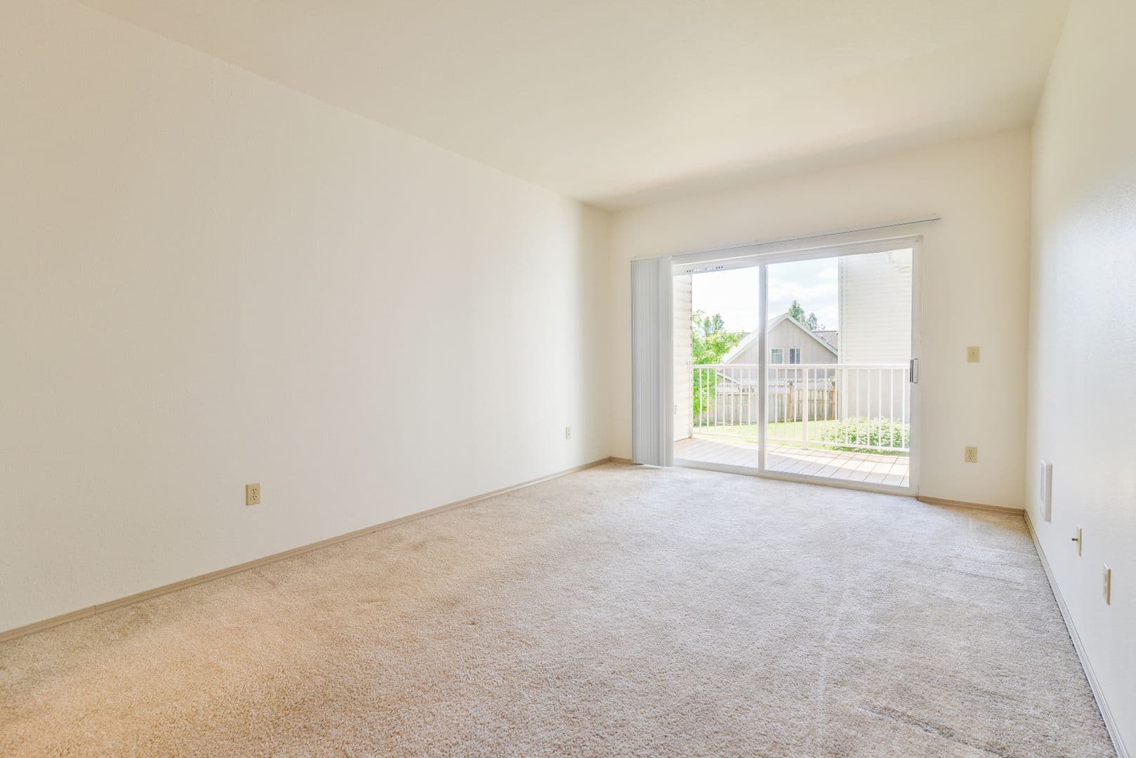 Eugene Apartment: 808 Pool Street