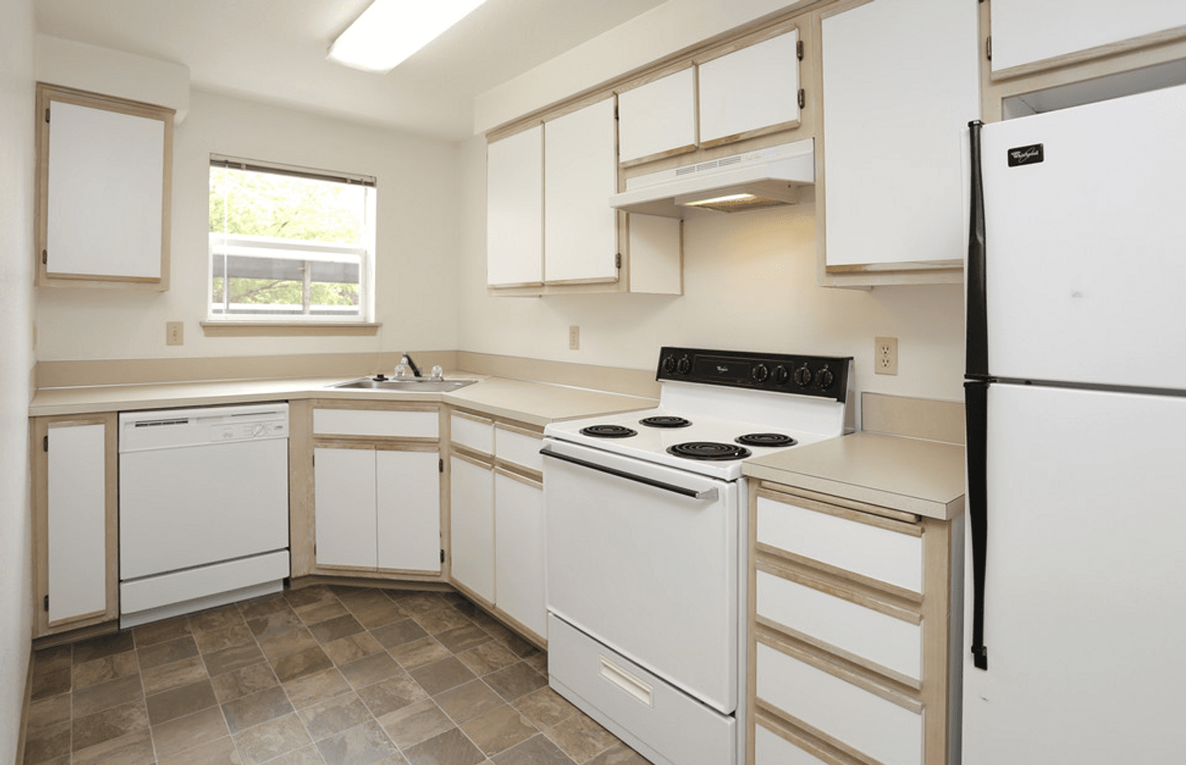 Salem Apartment: 3758 Mica View Court SE