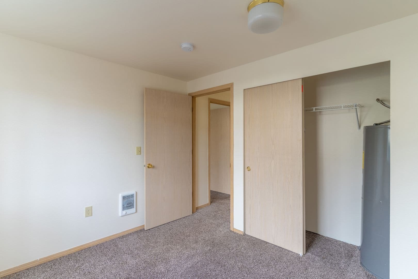 Albany Apartment: 1915 21st Avenue SE