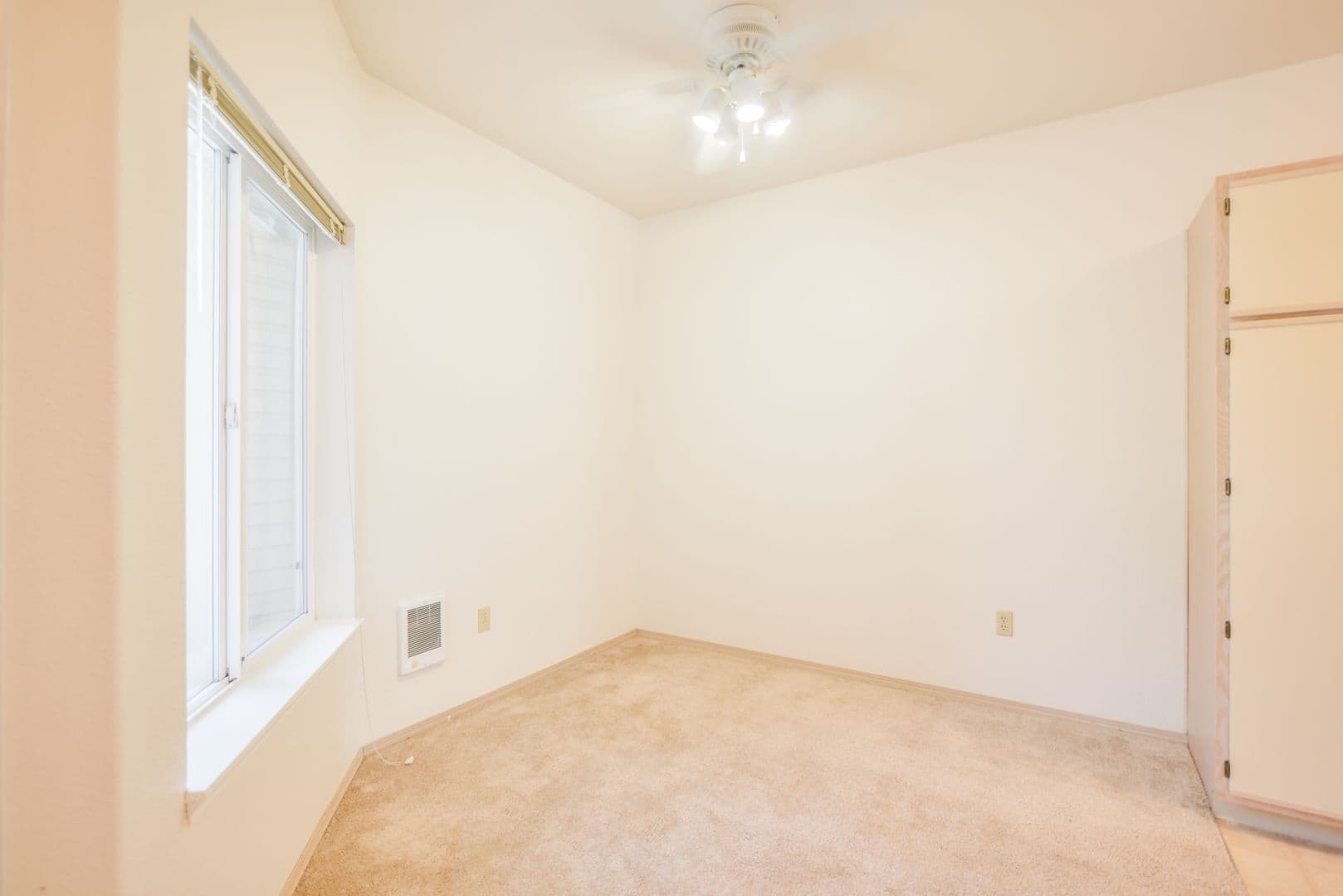 Eugene Apartment: 808 Pool Street