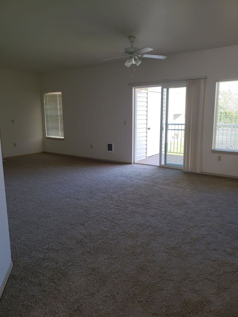 Eugene Apartment: 808 Pool Street