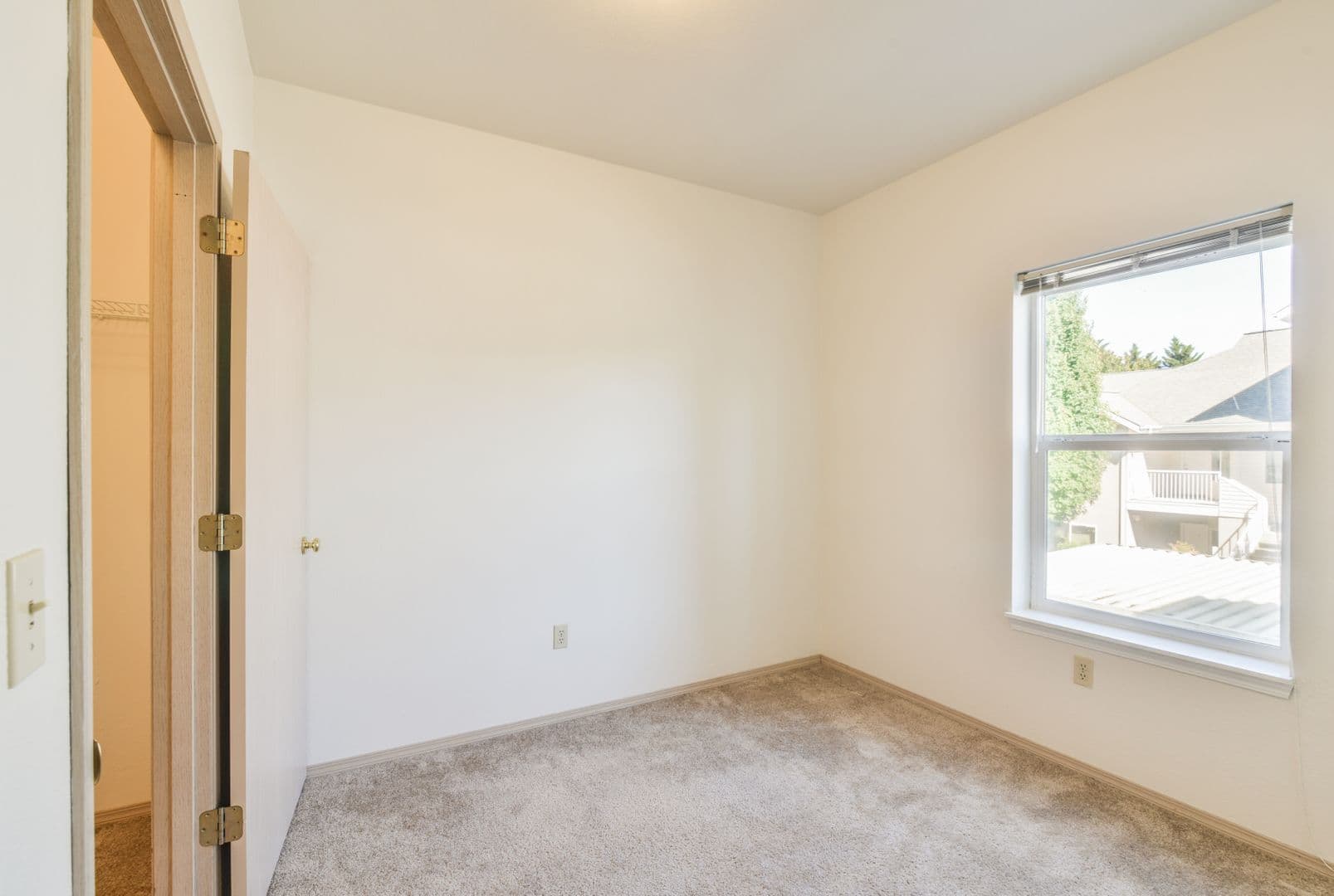 Eugene Apartment: 808 Pool Street