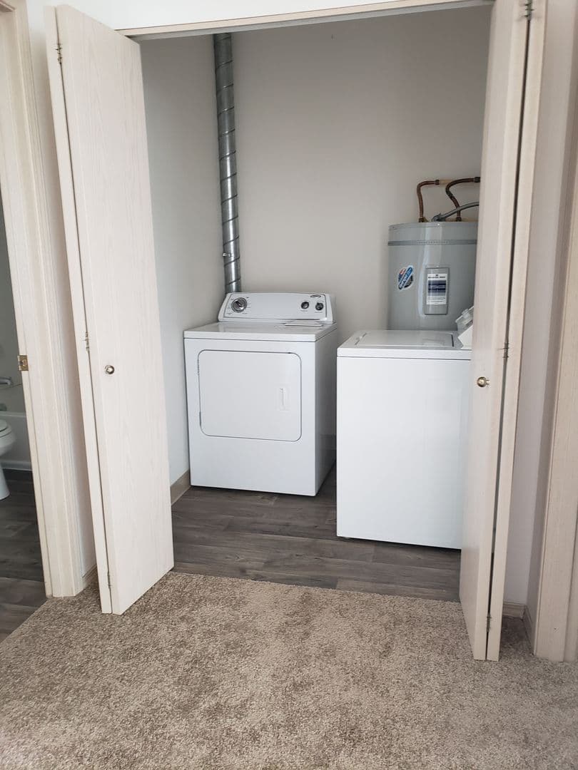 Eugene Apartment: 808 Pool Street