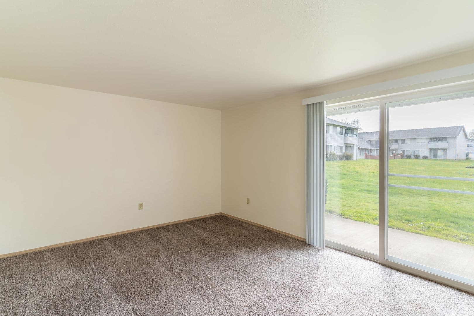 Albany Apartment: 1915 21st Avenue SE