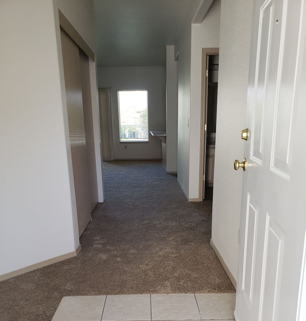 Eugene Apartment: 808 Pool Street