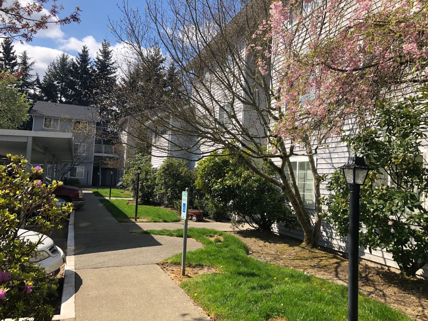 Bremerton Apartment: 4798 Parkhurst Lane NE
