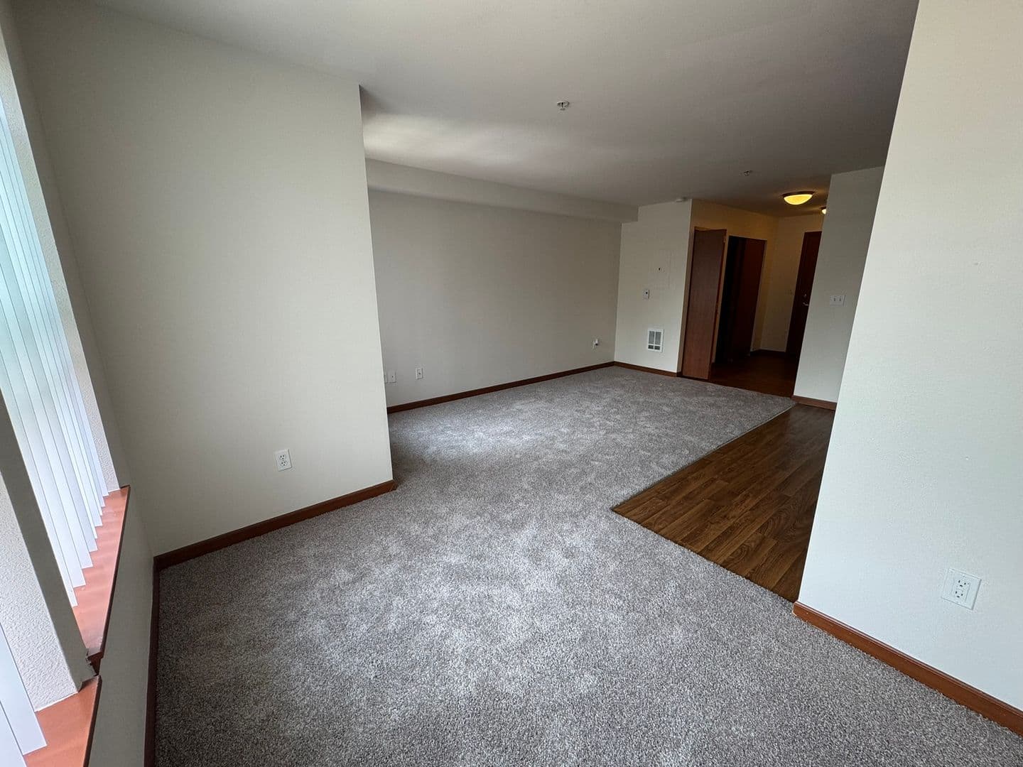SeaTac Apartment: 21428 International Boulevard