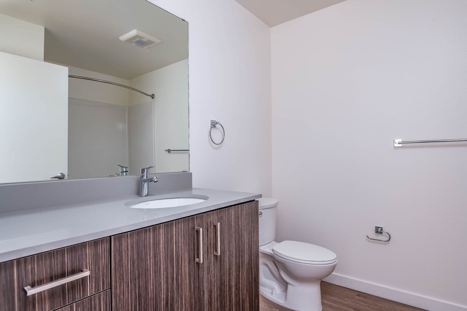 Milwaukie Apartment: 11125 SE 21st Avenue