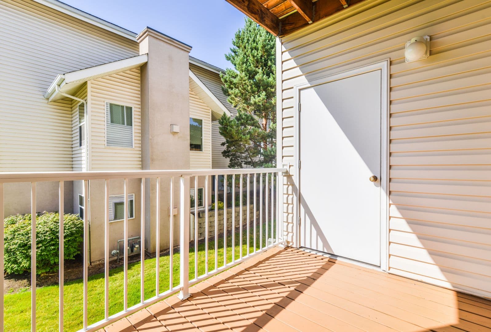 Eugene Apartment: 808 Pool Street
