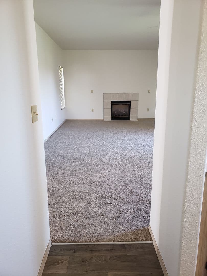 Eugene Apartment: 808 Pool Street