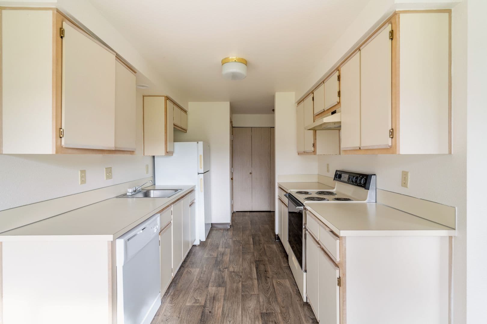 Albany Apartment: 1915 21st Avenue SE