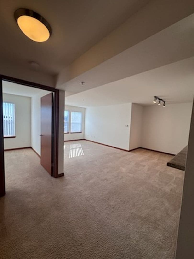 SeaTac Apartment: 21428 International Boulevard